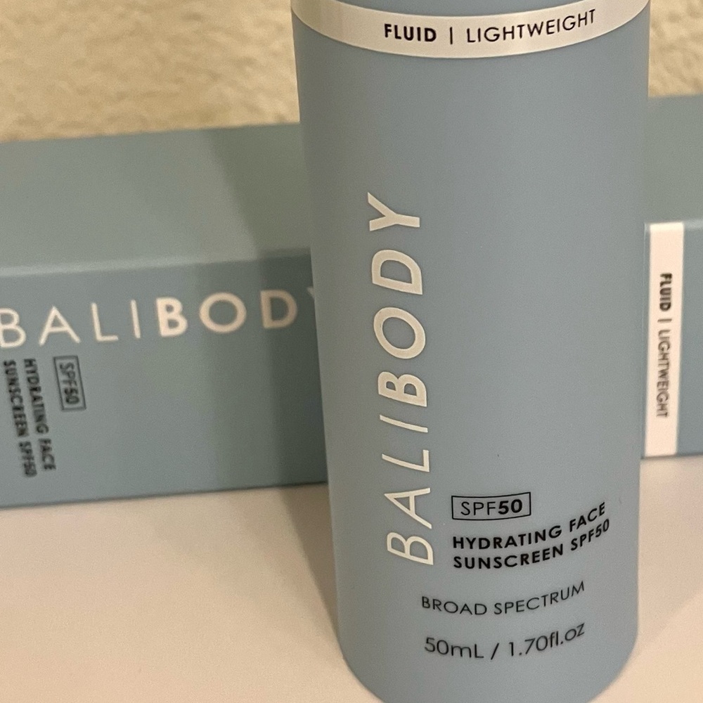 Bali Body SPF50 Hydrating Face Sunscreen - Picture 2 of 14